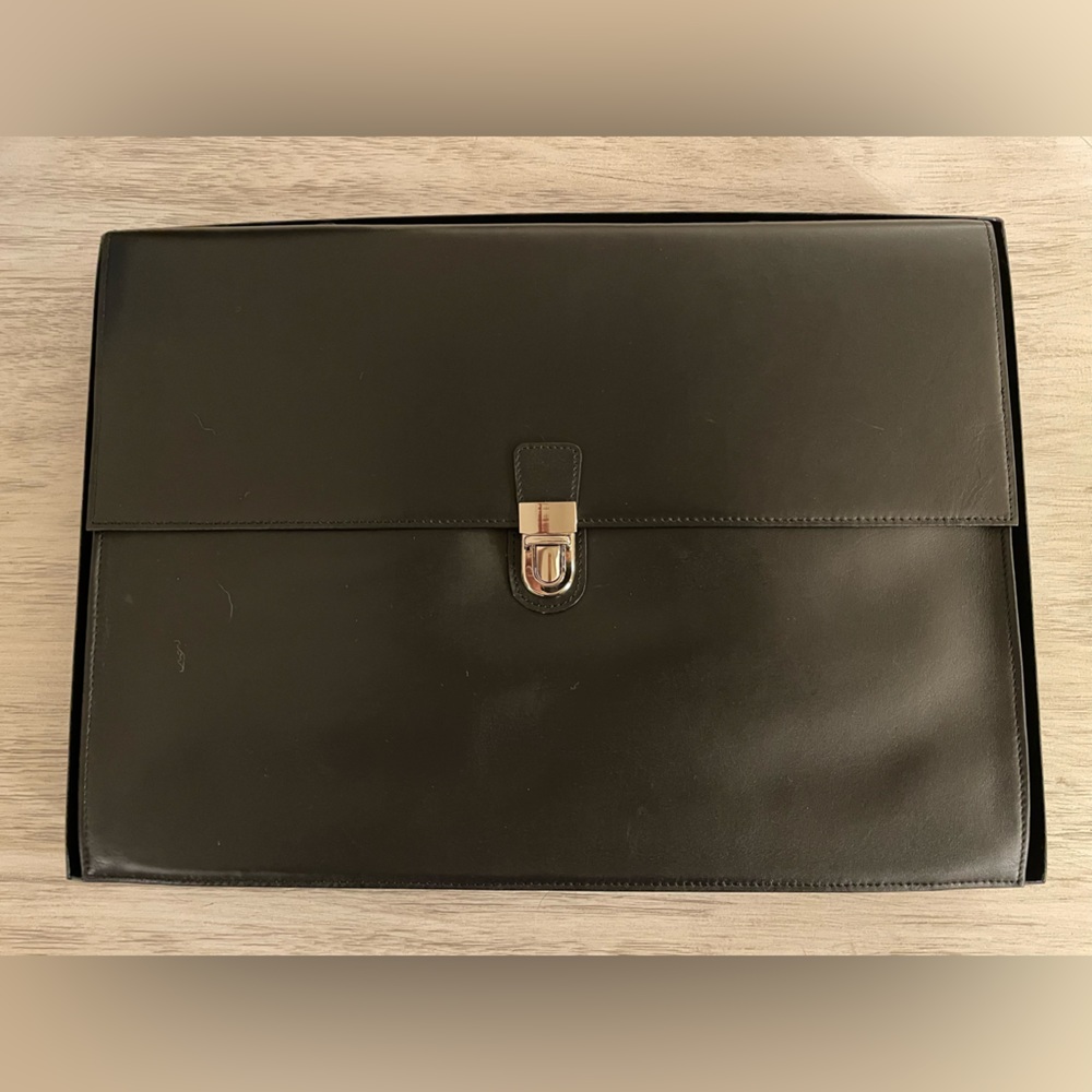 Brand New Cambridge Men’s Black Satchel